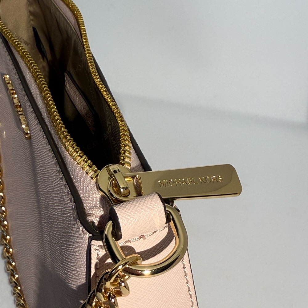 Michael Kors Jet Set Travel Medium Saffiano Leather Crossbody light pink color. - Picture 8 of 12